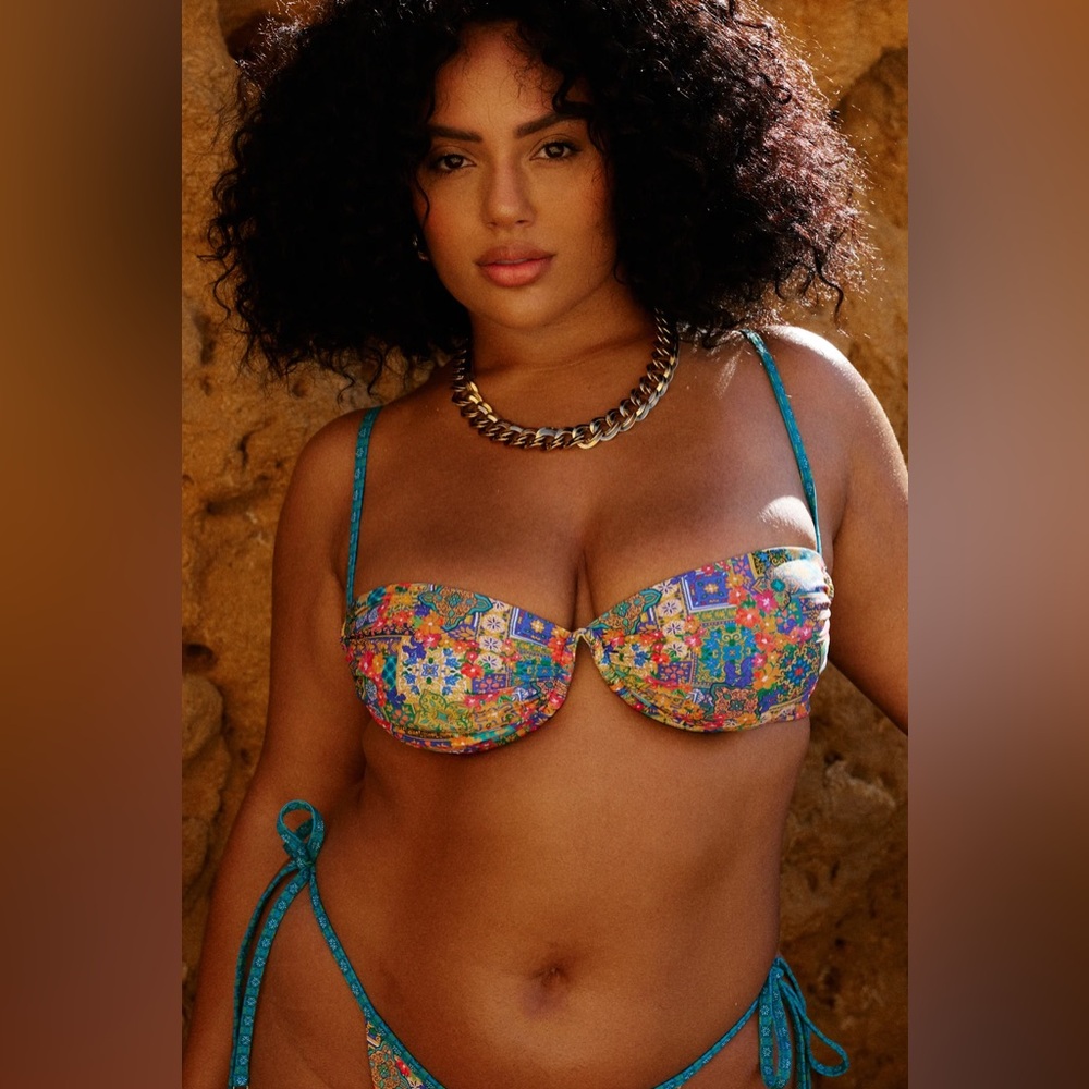 NWOT Bydee Riviera Top in Alegre